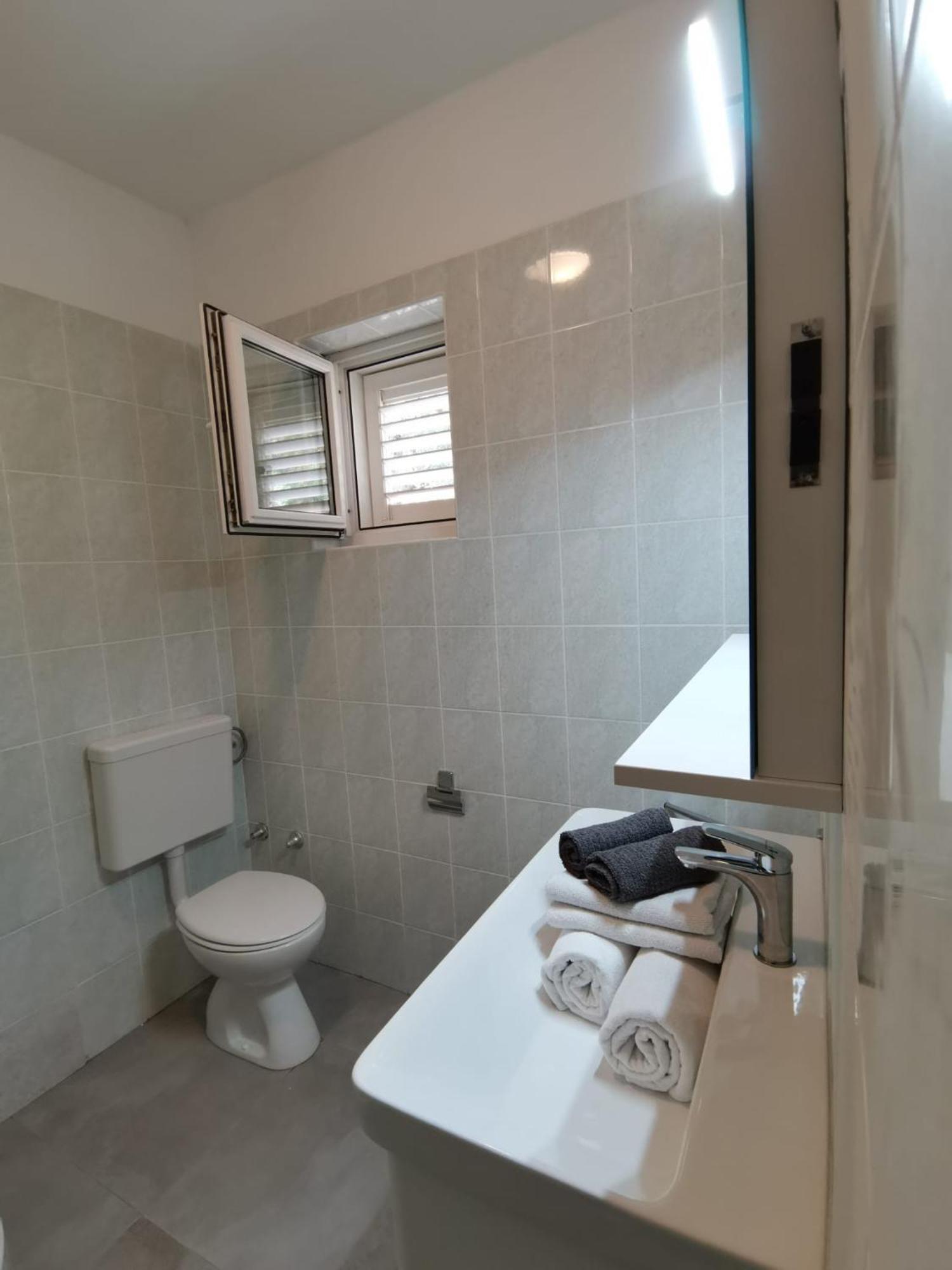 Mirta Apartment Gradac  Luaran gambar